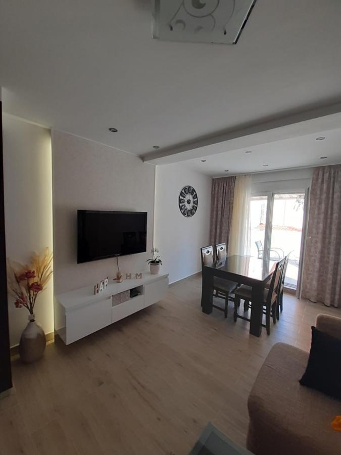 Apartment Lucky With Jacuzzi Trogir Eksteriør bilde