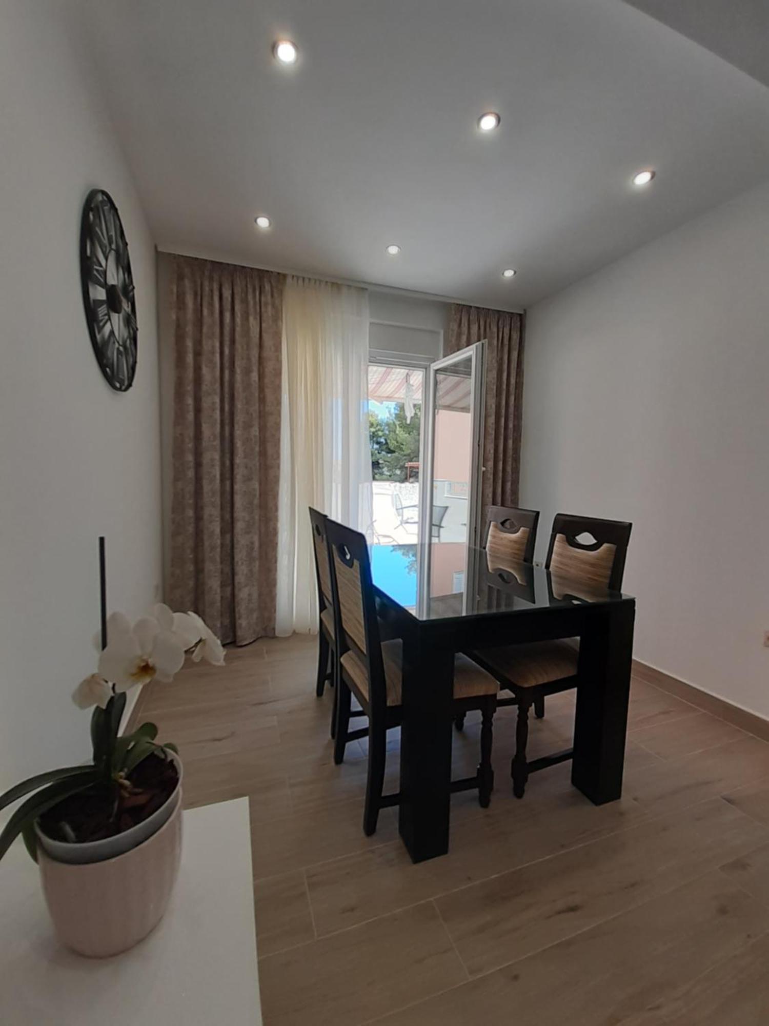 Apartment Lucky With Jacuzzi Trogir Rom bilde