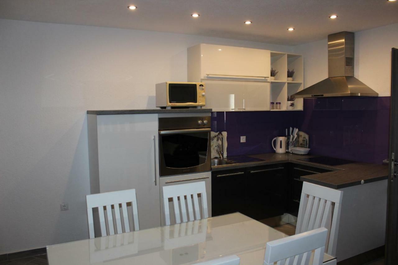 Apartment Lucky With Jacuzzi Trogir Eksteriør bilde