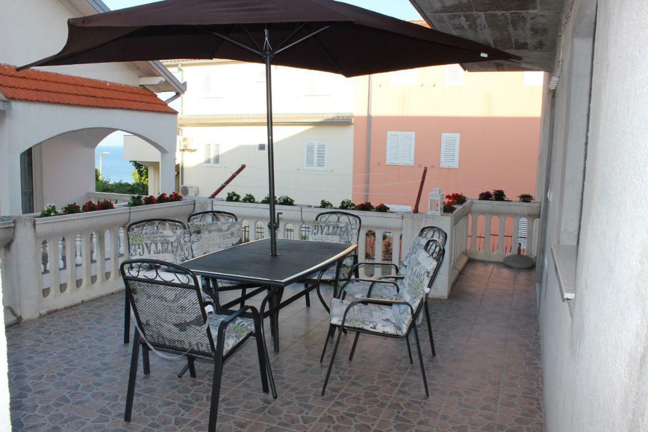 Apartment Lucky With Jacuzzi Trogir Eksteriør bilde